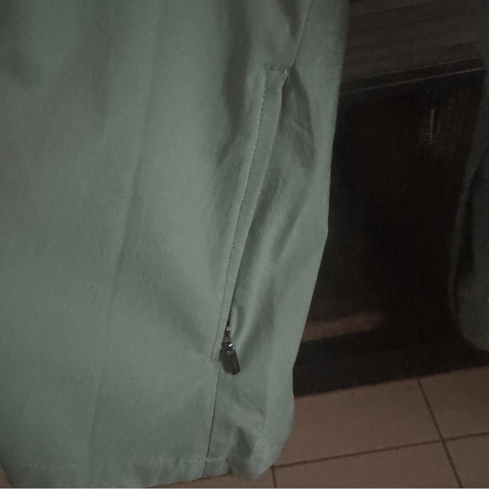 Athleta Advantage Poplin Top XS Teal Breathable Zip Pockets Ventilation - Picture 5 of 6